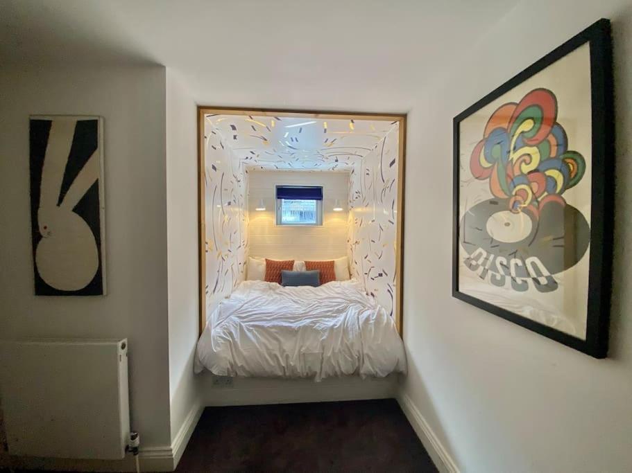 Large Townhouse Just 2 Minutes From The Sea/i360! Hébergement de vacances *